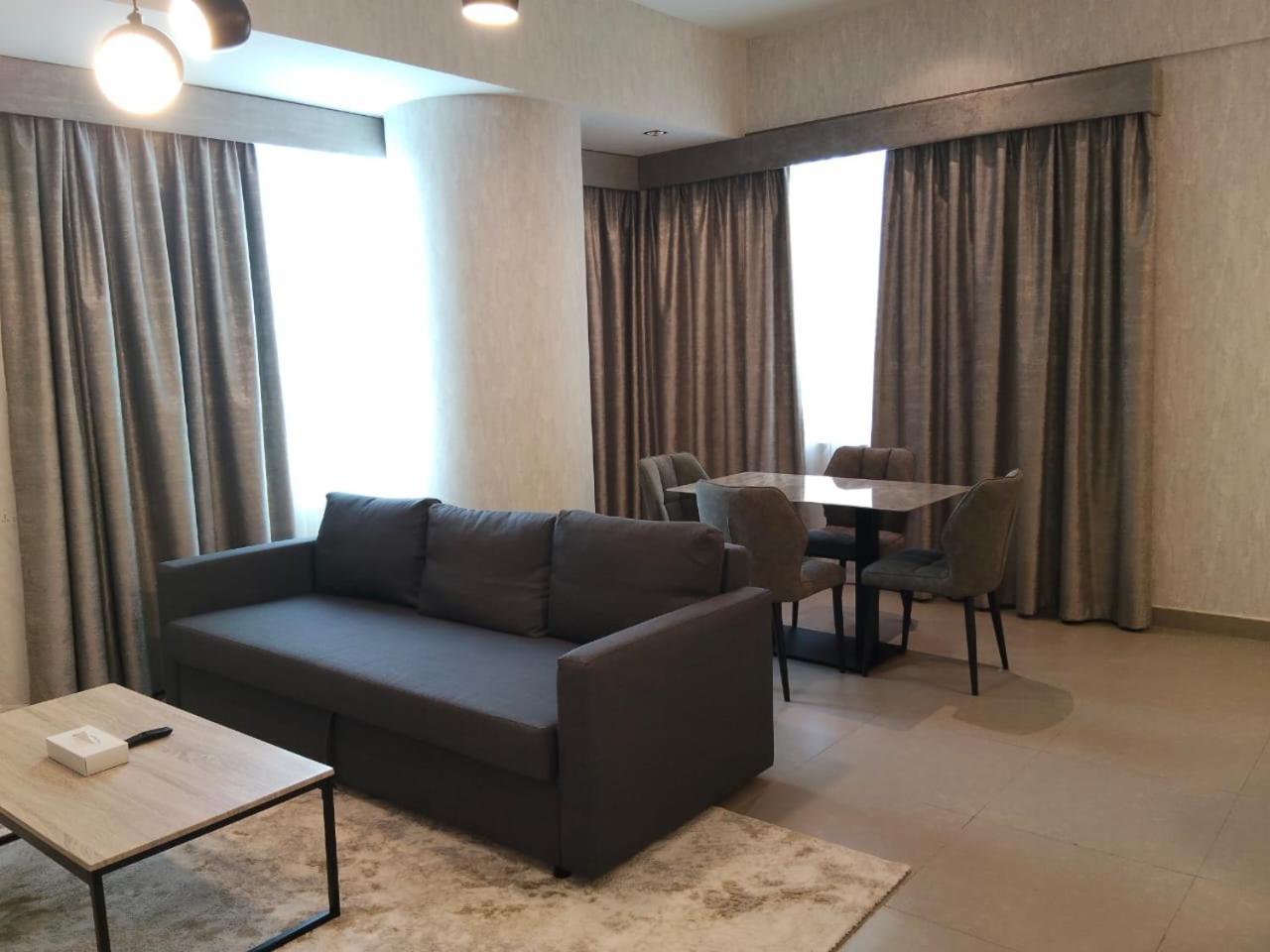 Vogo Grand Hotel Formerly Best Western Plus Hotel Dubai Academic City Oda fotoğraf