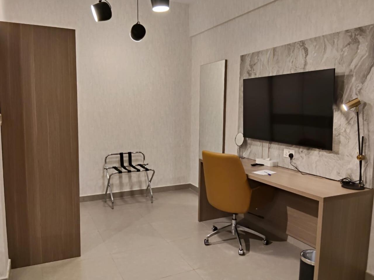 Vogo Grand Hotel Formerly Best Western Plus Hotel Dubai Academic City Oda fotoğraf
